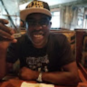 Meet your Posher, Carlos